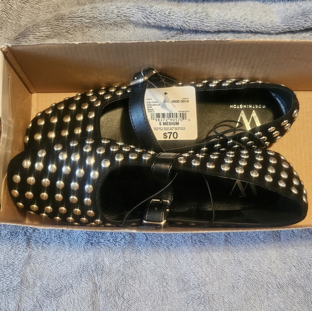 Worthington Black Studded Flats Ladies 5.5 M NWT
